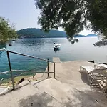 アパート Dragovoda Bay