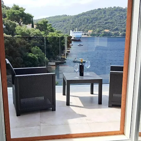 Dragovoda Bay *