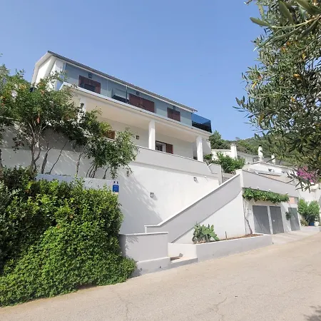 Dragovoda Bay Апартаменты Убли