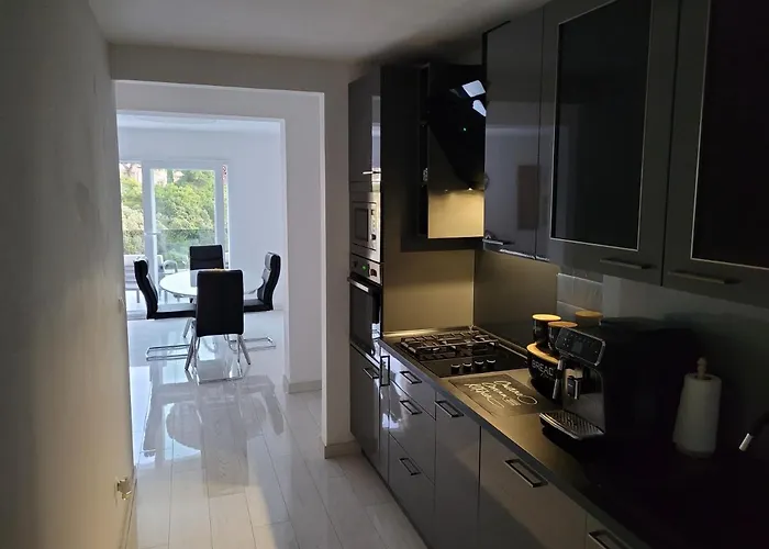 Dragovoda Bay * Убли